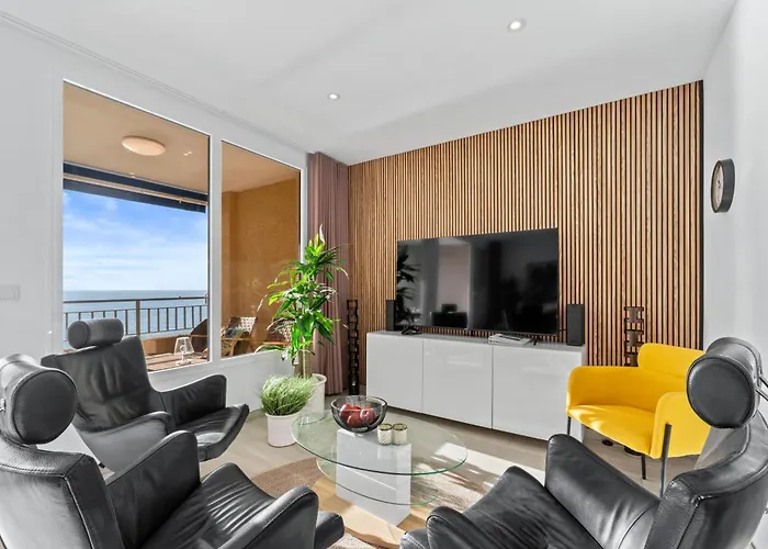 100 Seaview