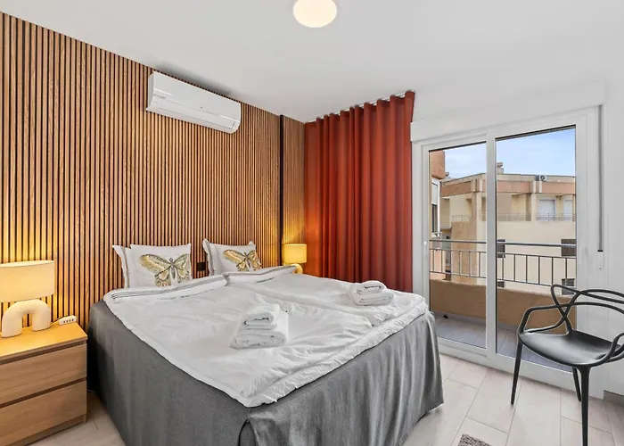 100 Seaview Apartament *